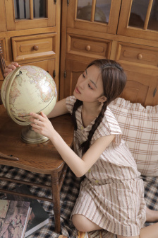 皇上在御花园C了太子妃